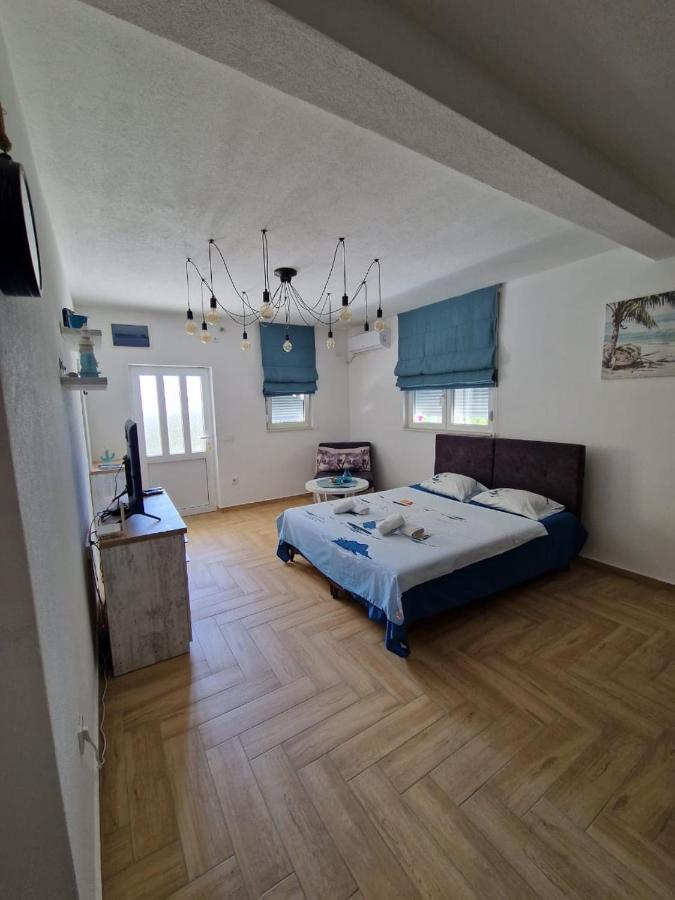 Studio Apartman Happy Home Tivat Dış mekan fotoğraf