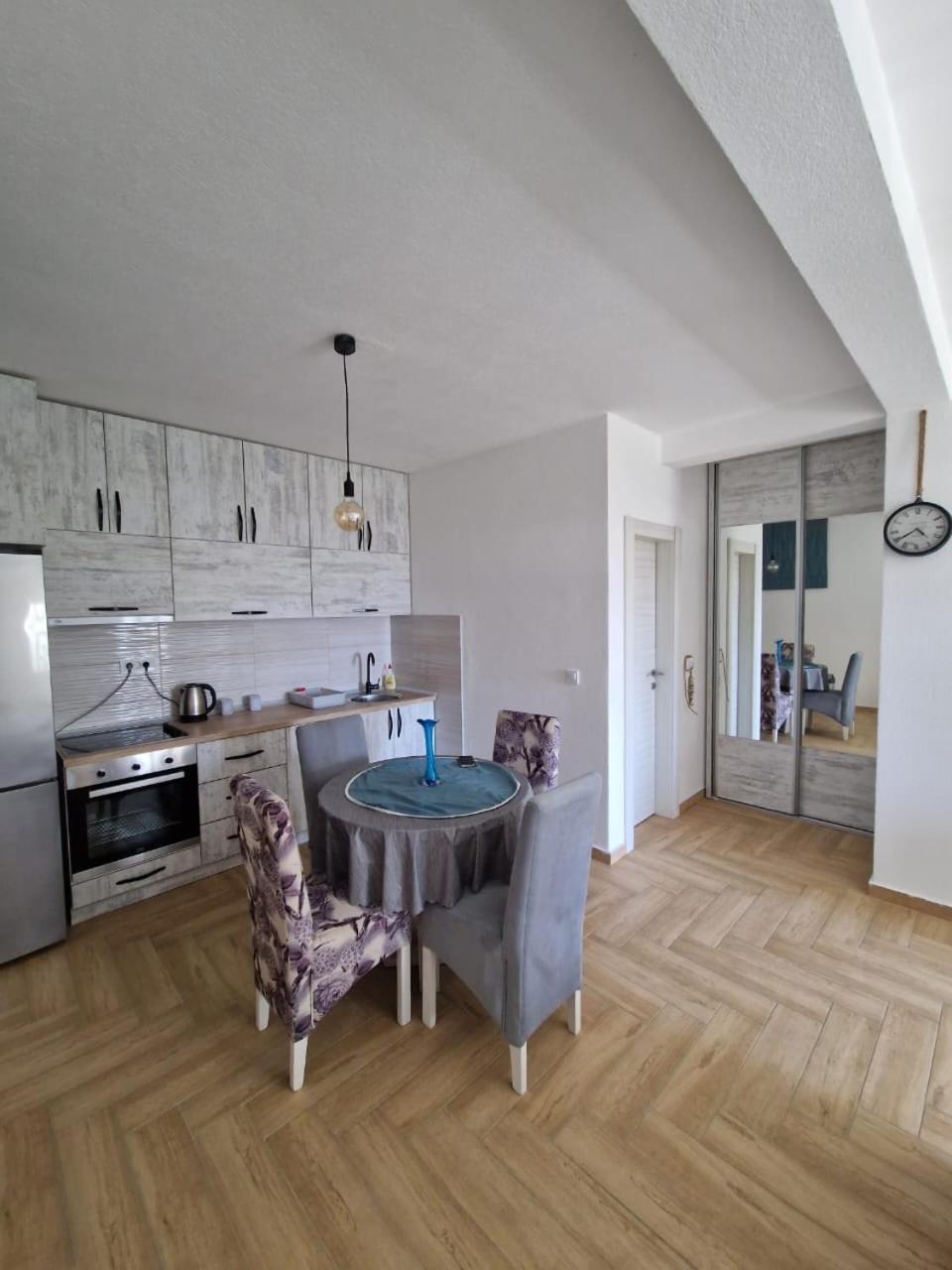 Studio Apartman Happy Home Tivat Dış mekan fotoğraf